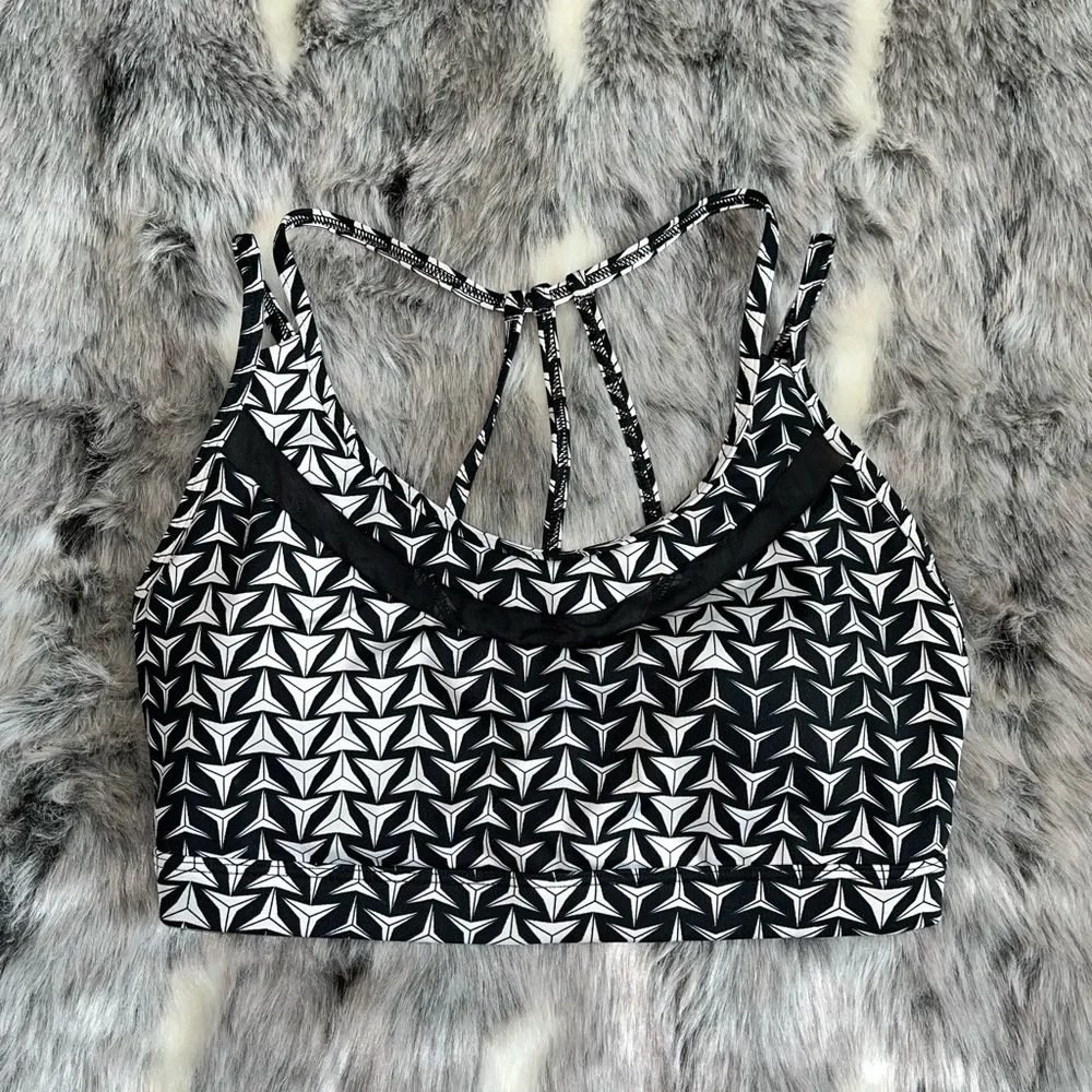 Victoria's Secret Geometric black white Sports Bra sz small S Only tried on